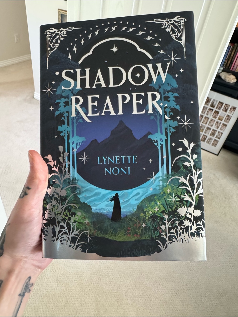 FAIRYLOOT Shadow Reaper by Lynette Noni